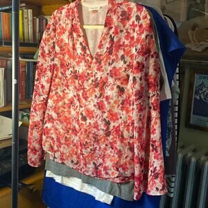 CALVIN KLEIN v-neck floral blouse